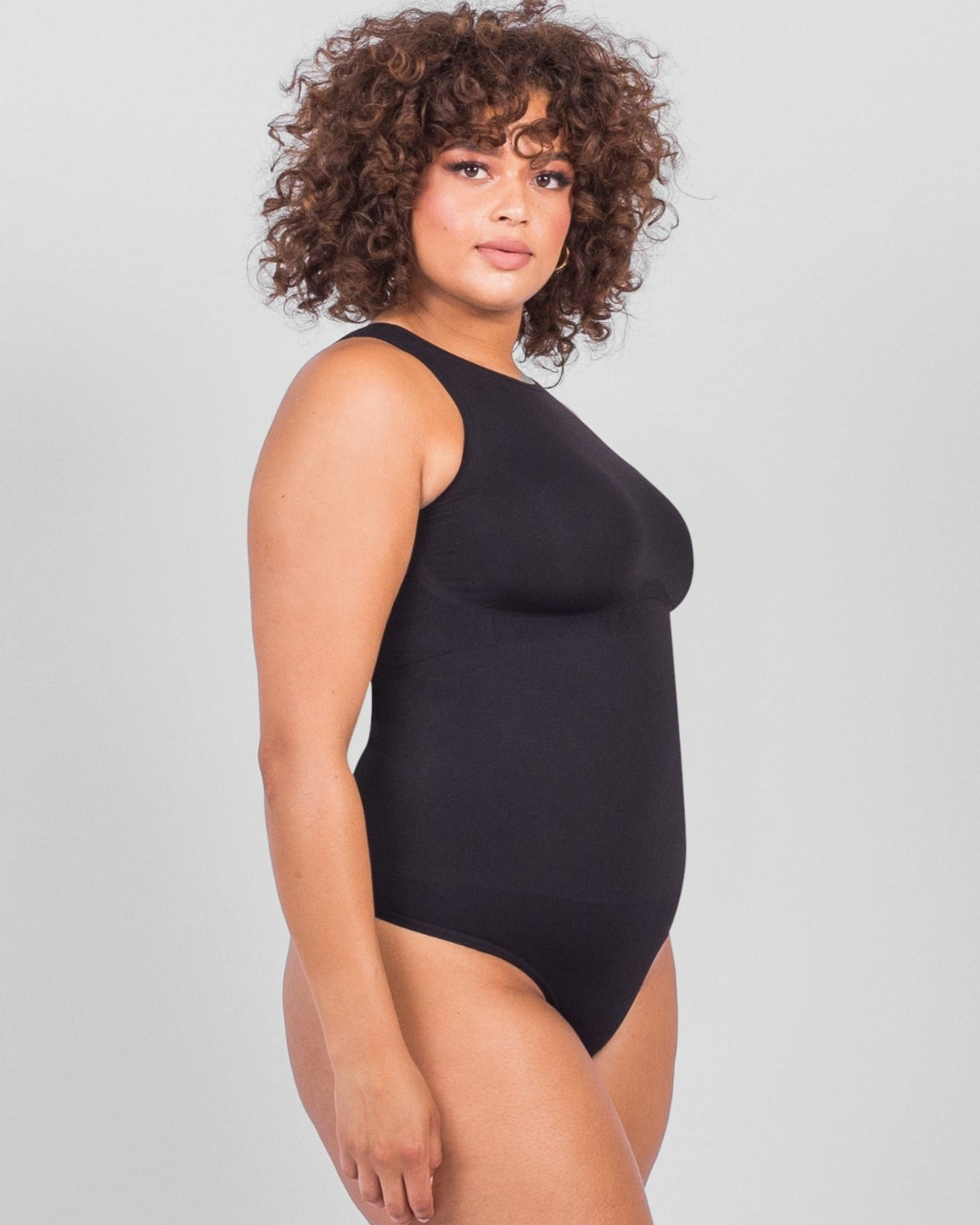 Body con Cuello Redondo y Control de Abdomen