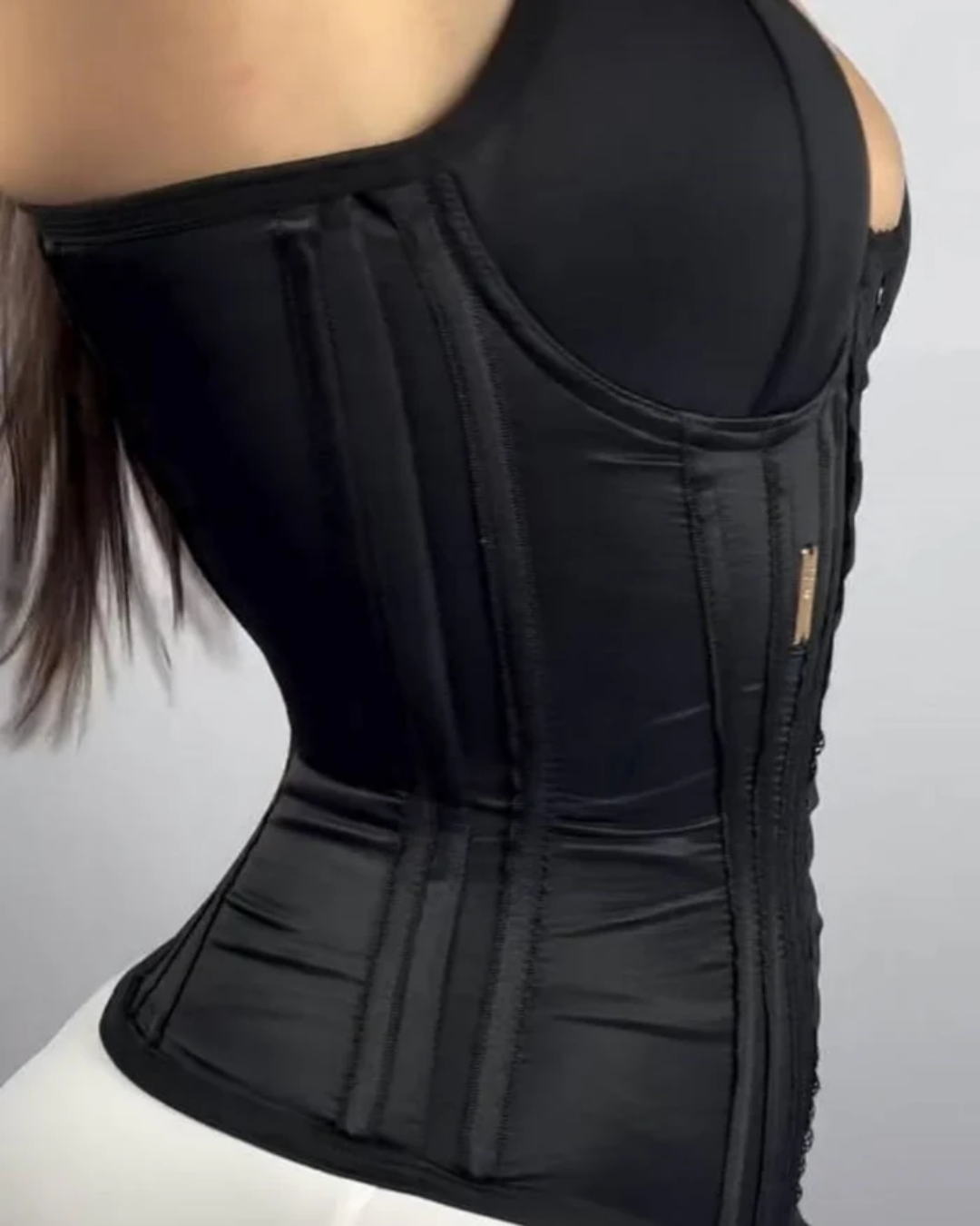 Faja colombiana estilo corsé con refuezo para mayor control abdominal