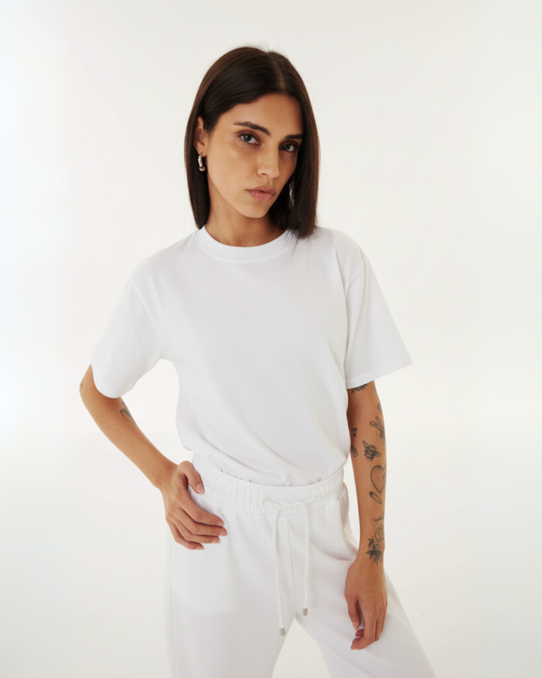 Conjunto de Mujer con Estilo Minimalista