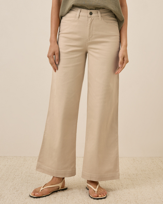 Pantalones de Sarga Elástica de Pierna Ancha con Corte Cómodo y Estilo Versátil