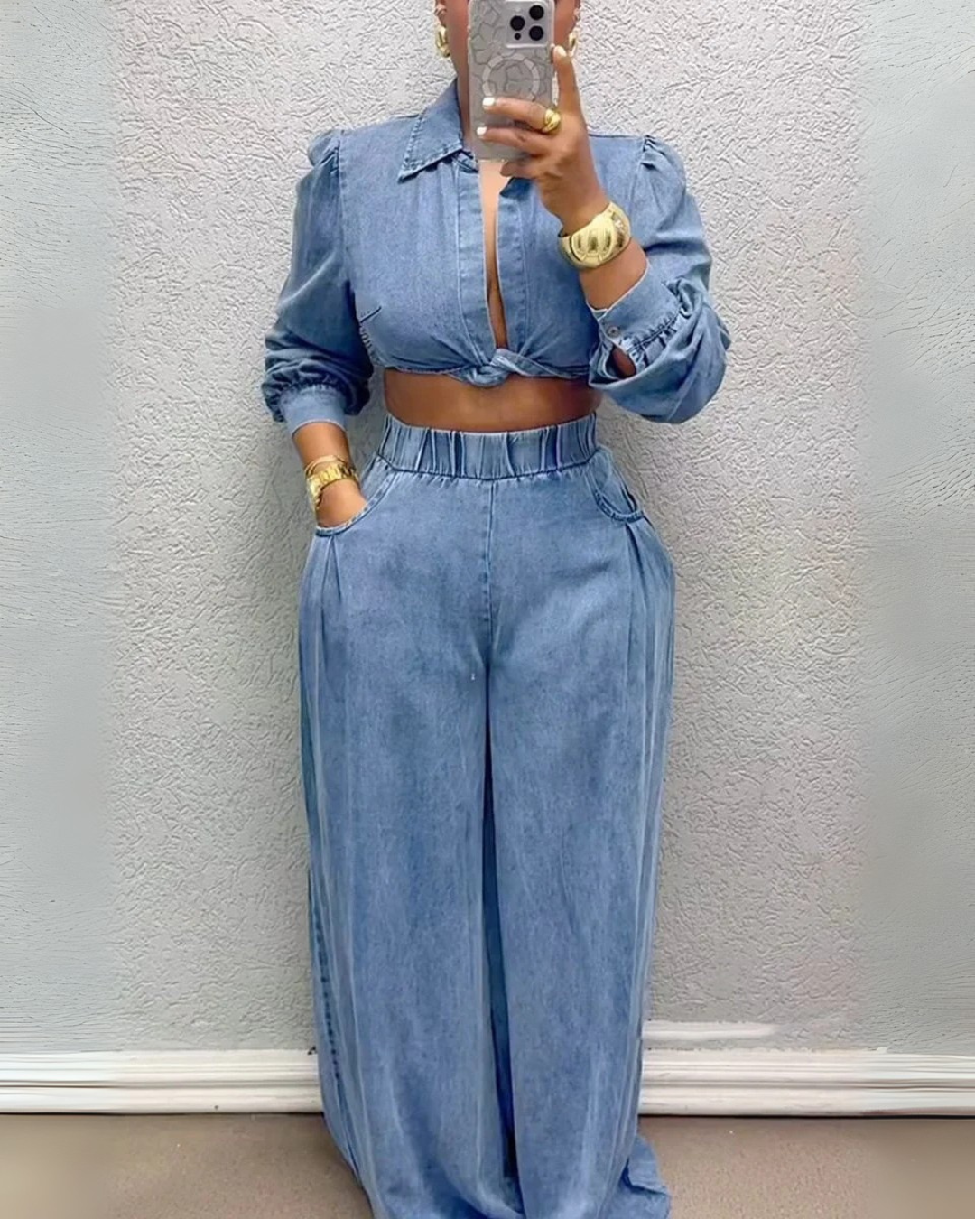 Conjunto formal de mujer con top de manga larga y pantalón ancho