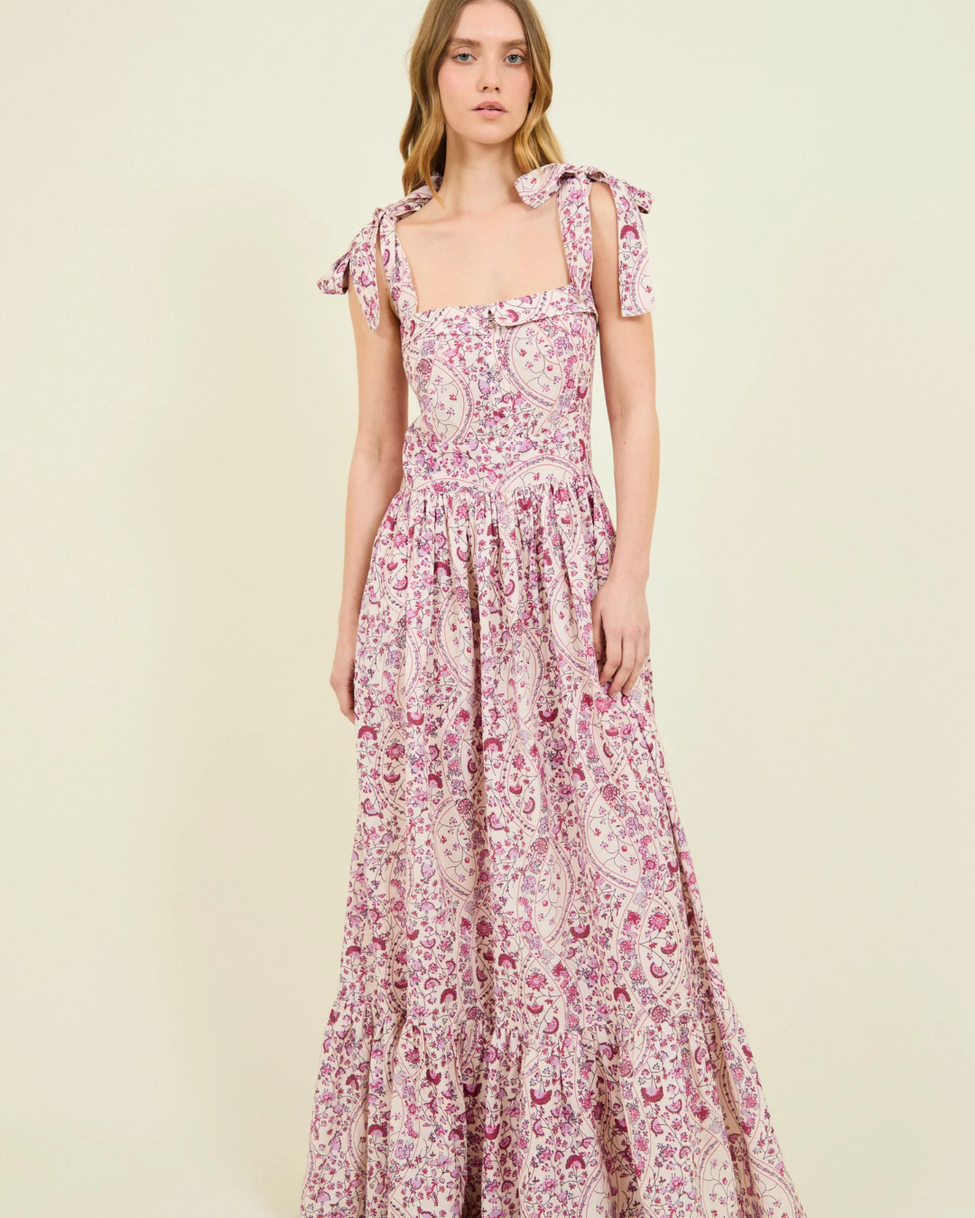 Vestido Floral Femenino Frescura y Encanto en Cada Paso