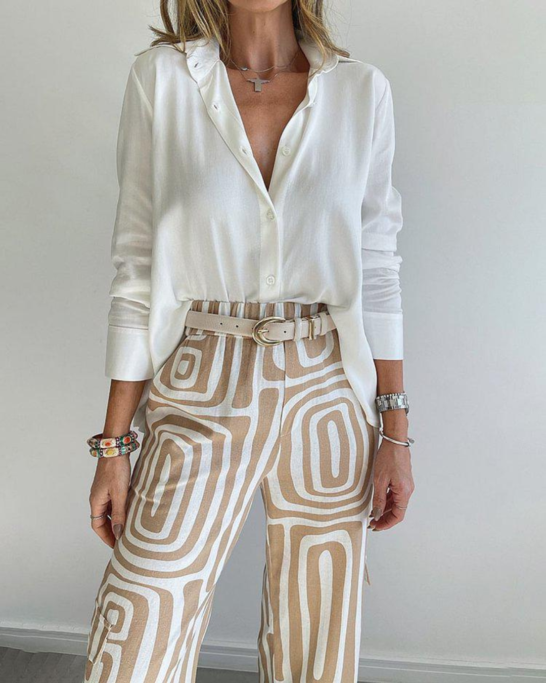 Elegante conjunto de dos piezas con mangas largas para mujer