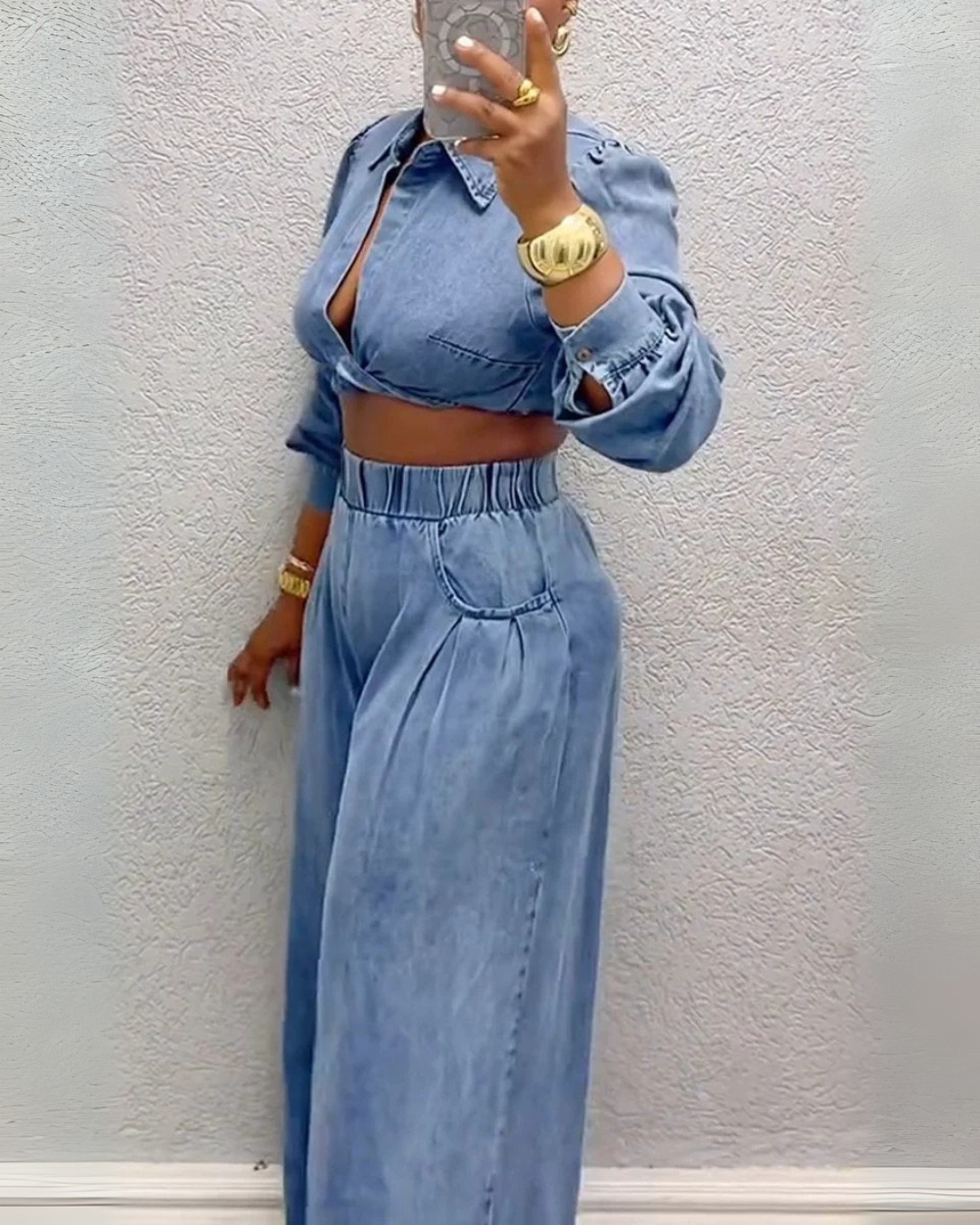 Conjunto formal de mujer con top de manga larga y pantalón ancho