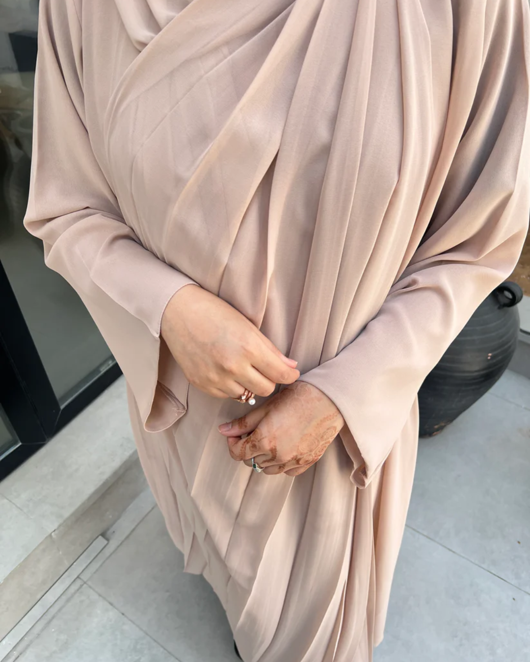 Vestido Abaya Fluido con Bolsillos Laterales