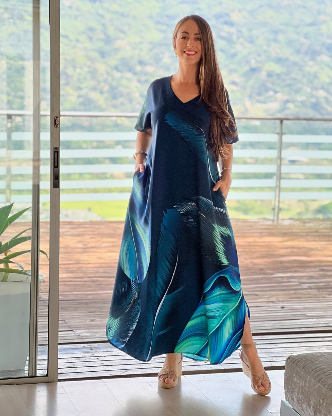 Vestido suelto con escote en V para mujer