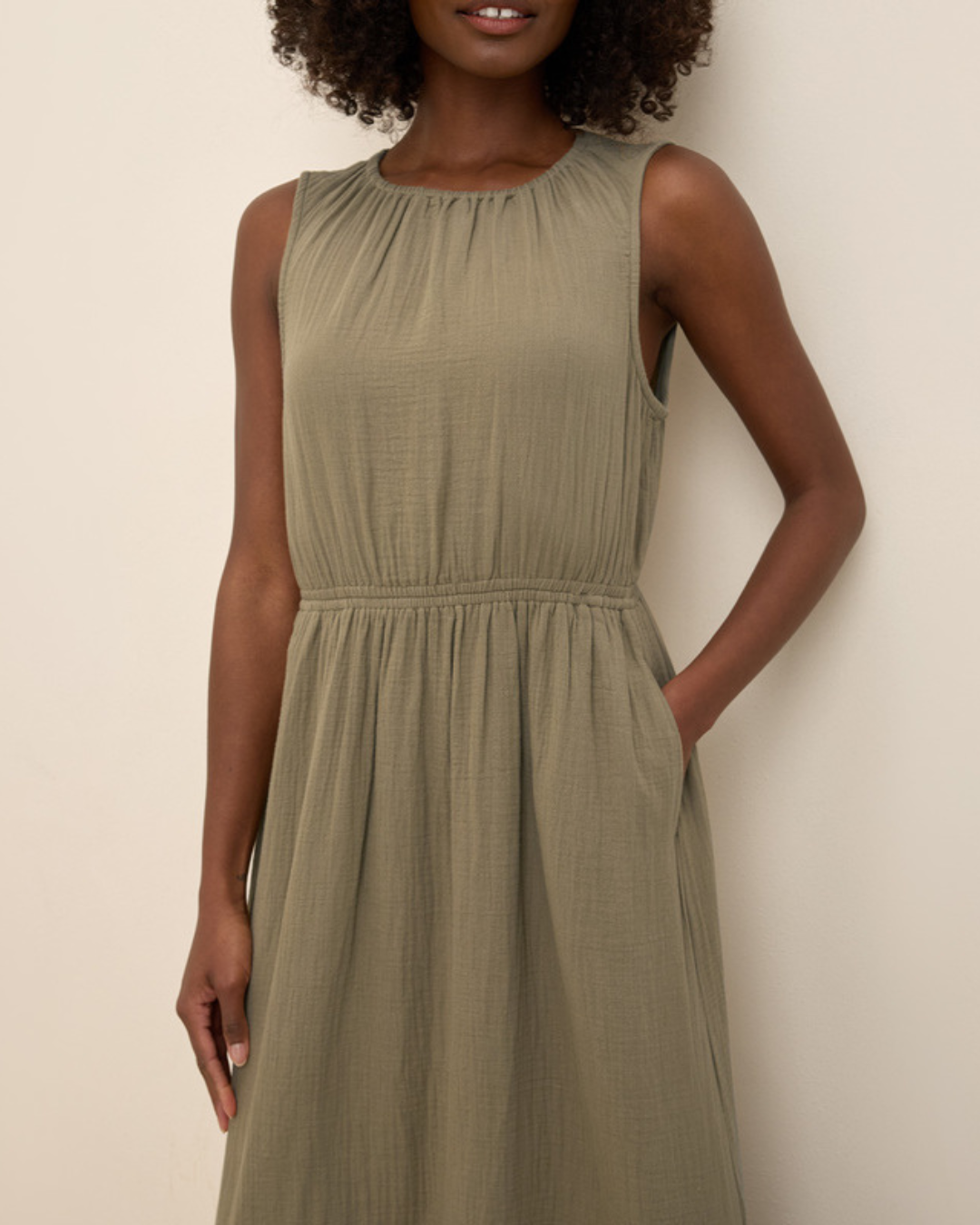 Vestido sin Mangas para Mujer en Lino con Volantes Ligero