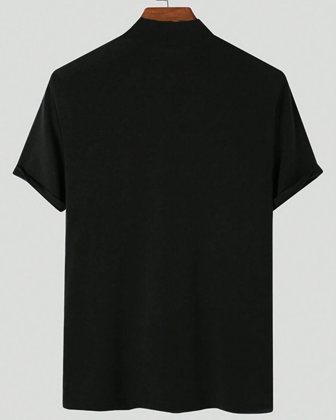 Camiseta de Hombre con Cuello y Corte Entallado
