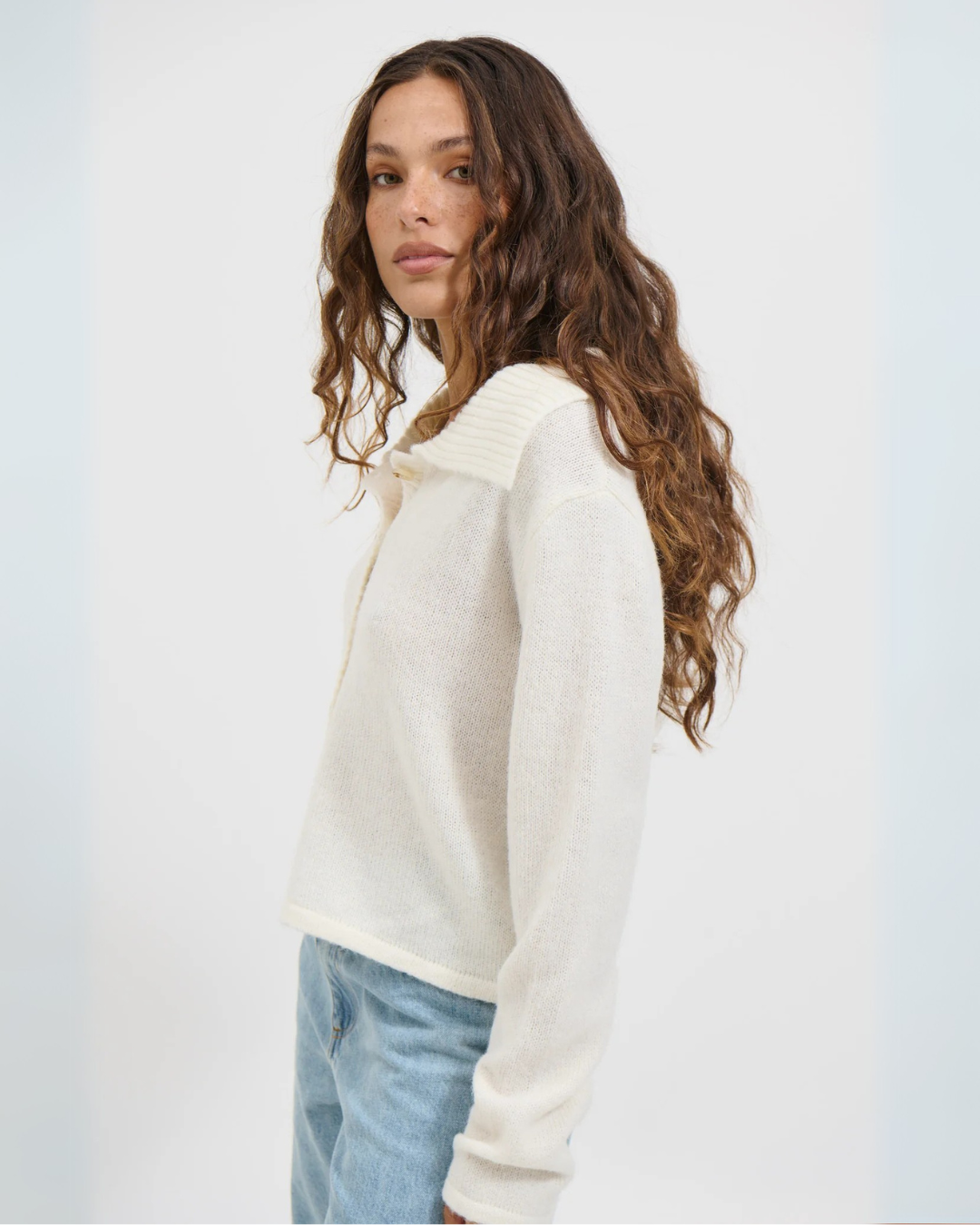 Cárdigan de Punto Suave con Botones y Cuello Oversized