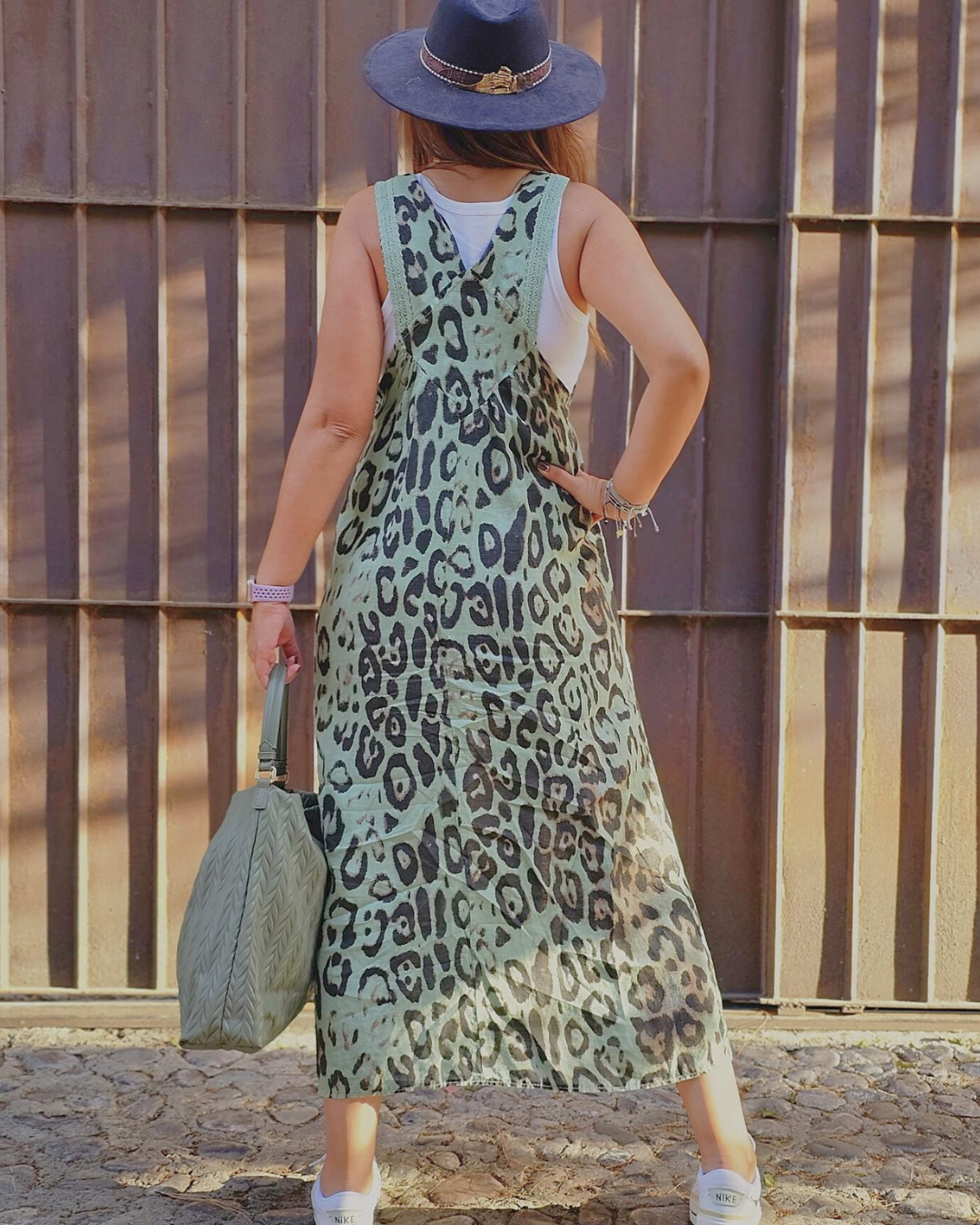 vestido de lino con estampado de leopardo