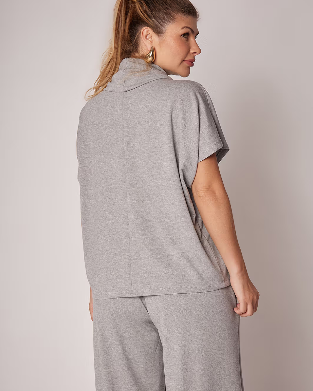 Conjunto Casual Dúo para Mujer en Gris Mezcla Versátil y Confortable