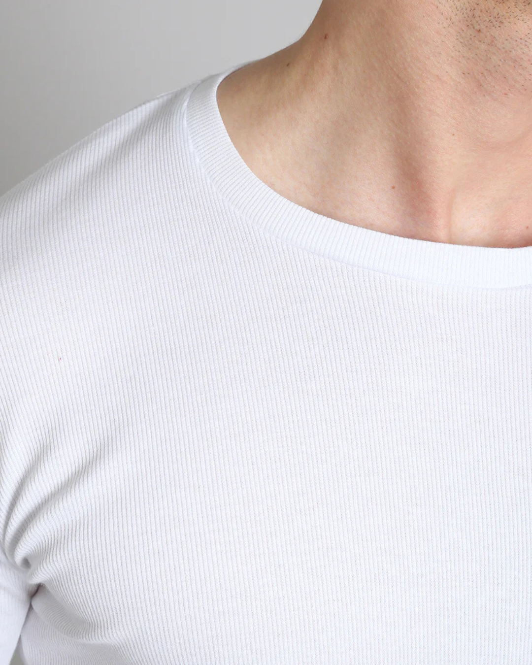 Camisa de Cuello Redondo y Mangas Cortas para Hombre