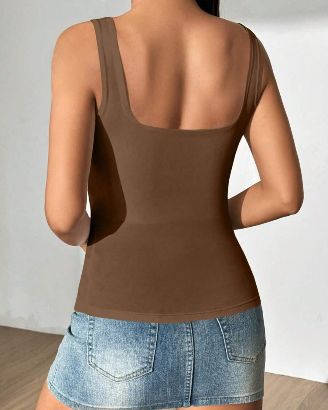 Top recto con escote cuadrado y tirantes anchos (OFERTA 2X1)