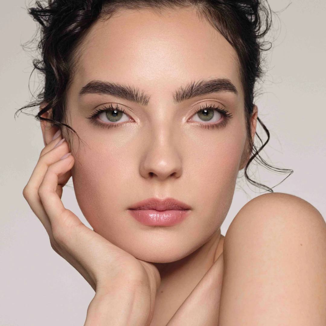 Base de Maquillaje Líquida de Cobertura Ligera y Acabado Natural (PROMOCIÓN 2X1)