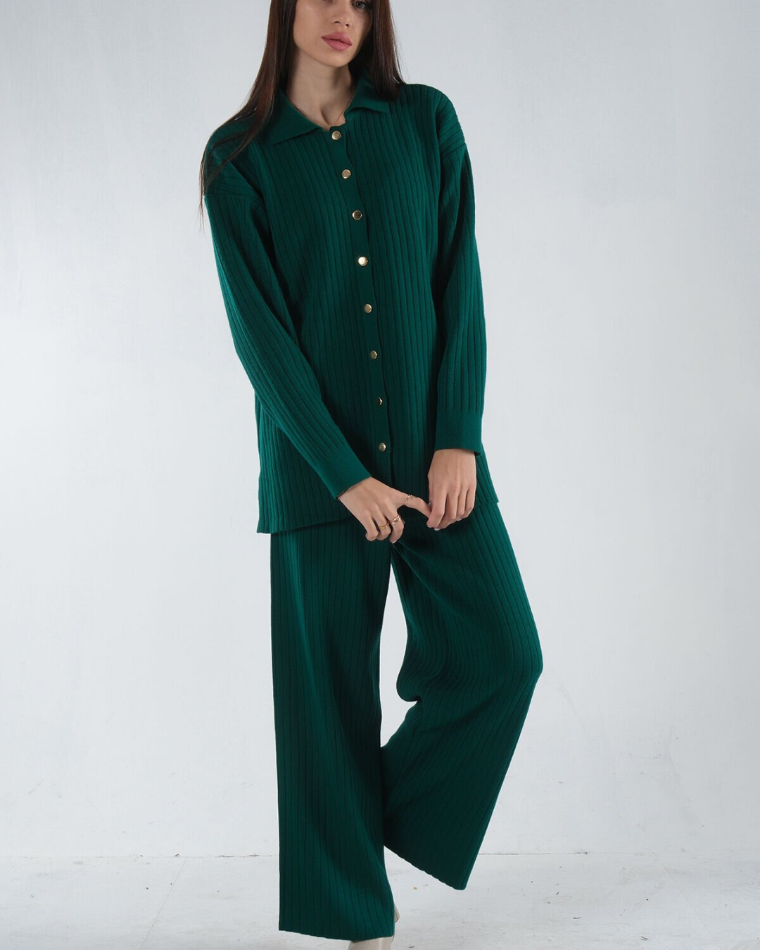 Conjunto de Dos Piezas con Tejido Canalé y Ajuste Relajado para un Estilo Sofisticado