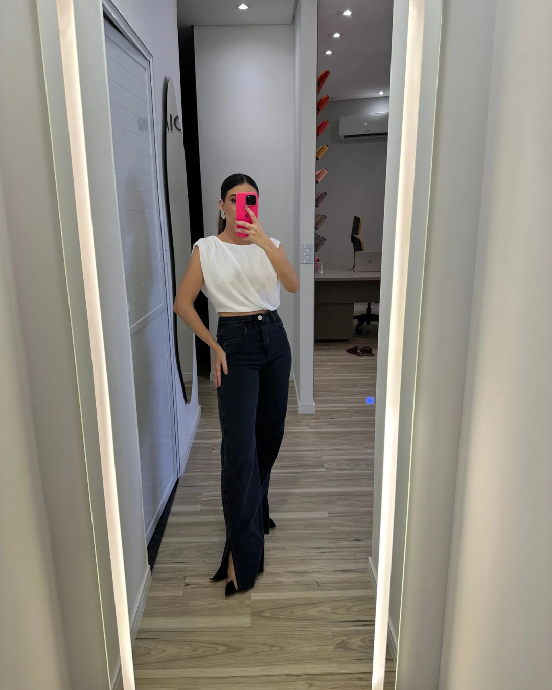 Pantalón de Mujer Tiro Alto con Abertura Frontal y Corte Slim Elegante