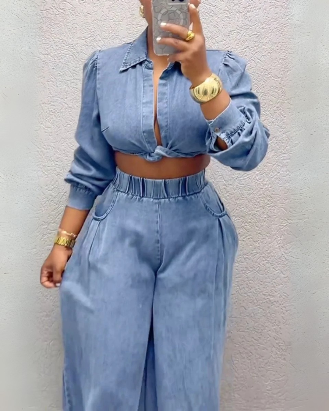 Conjunto formal de mujer con top de manga larga y pantalón ancho