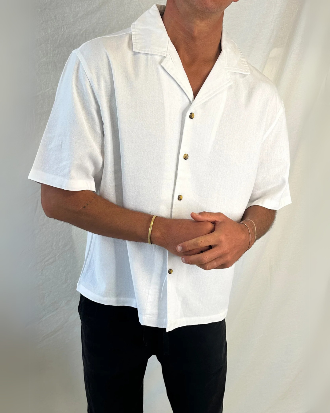 Camisa de Lino Frescura Natural y Estilo Refinado para Toda Ocasión