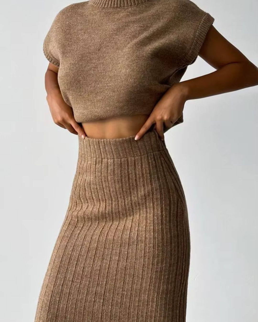 Conjunto de top sin mangas y falda larga ajustada para mujer