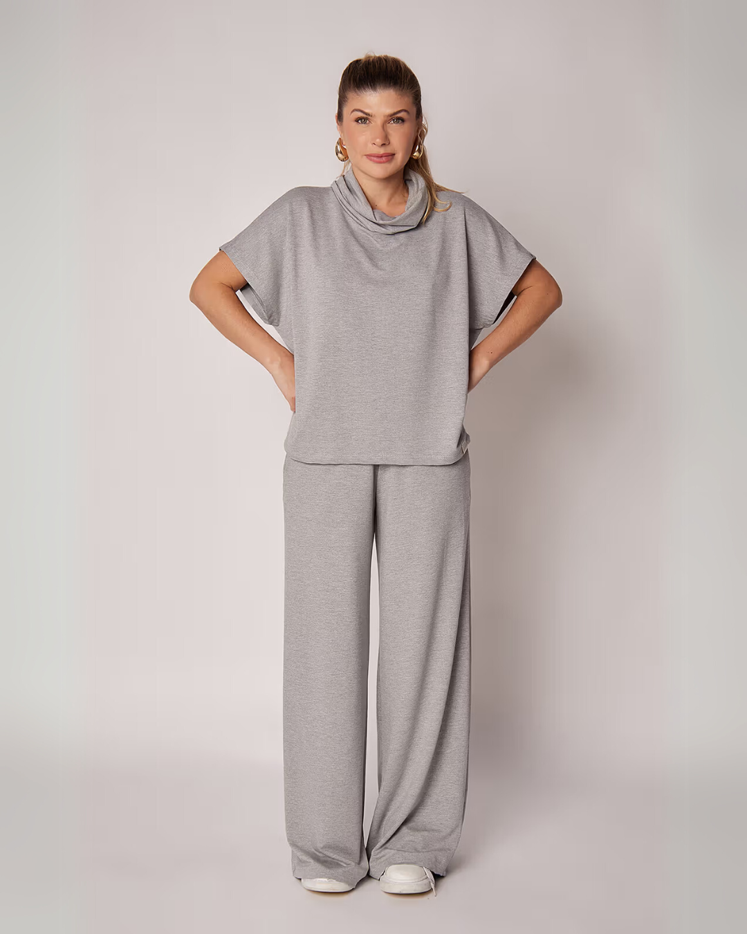 Conjunto Casual Dúo para Mujer en Gris Mezcla Versátil y Confortable