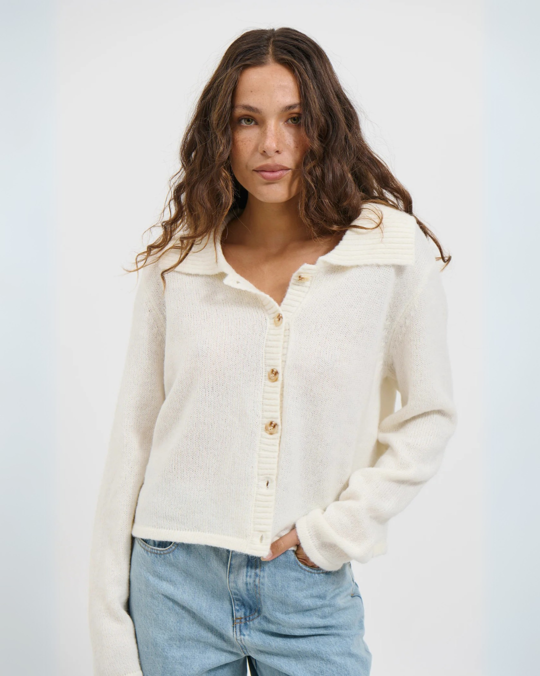 Cárdigan de Punto Suave con Botones y Cuello Oversized