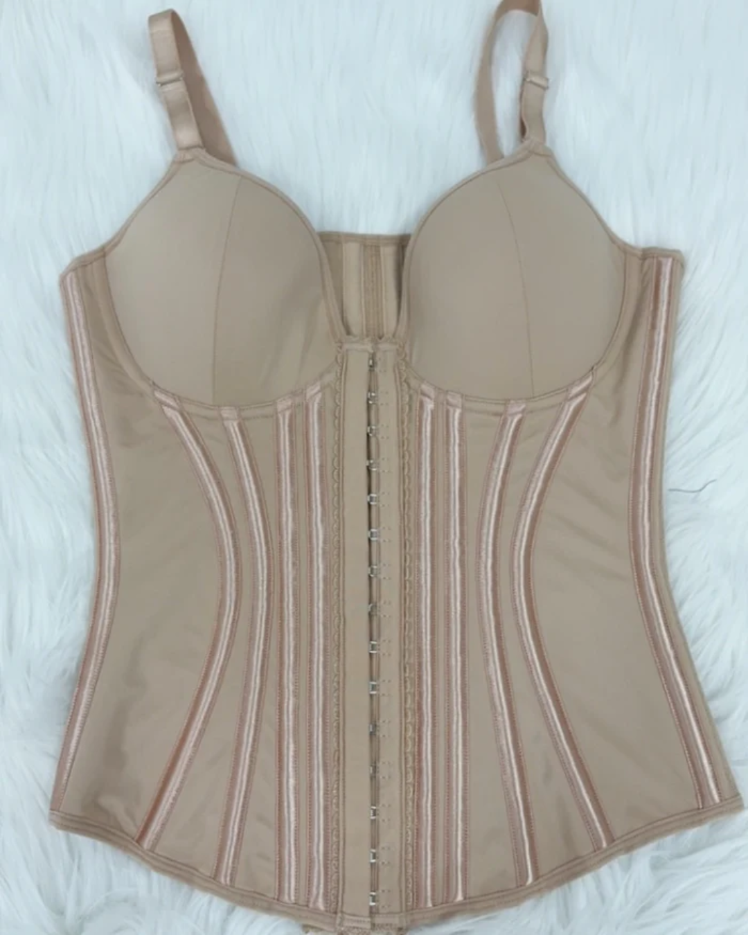 Faja colombiana estilo corsé con refuezo para mayor control abdominal