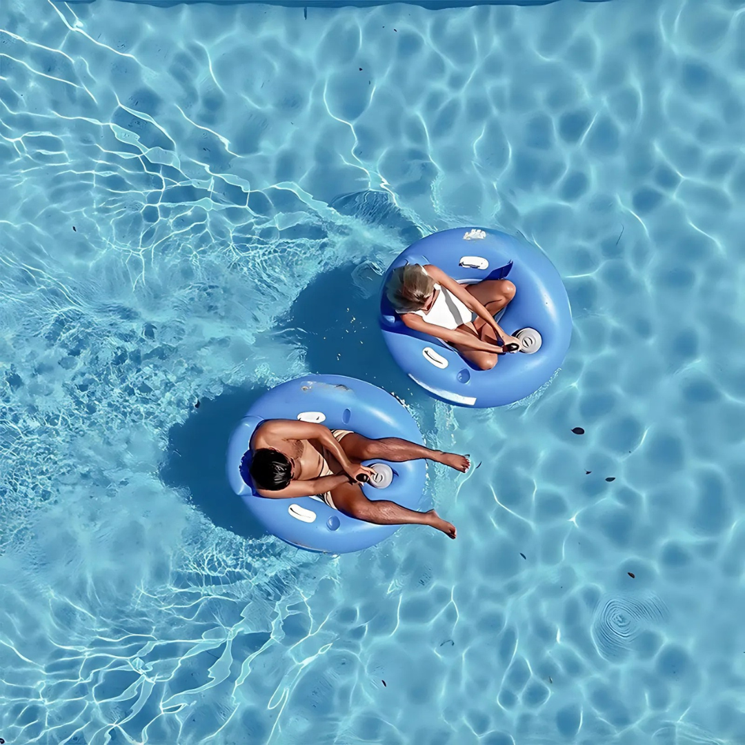 Flotador de piscina con hélice de motor