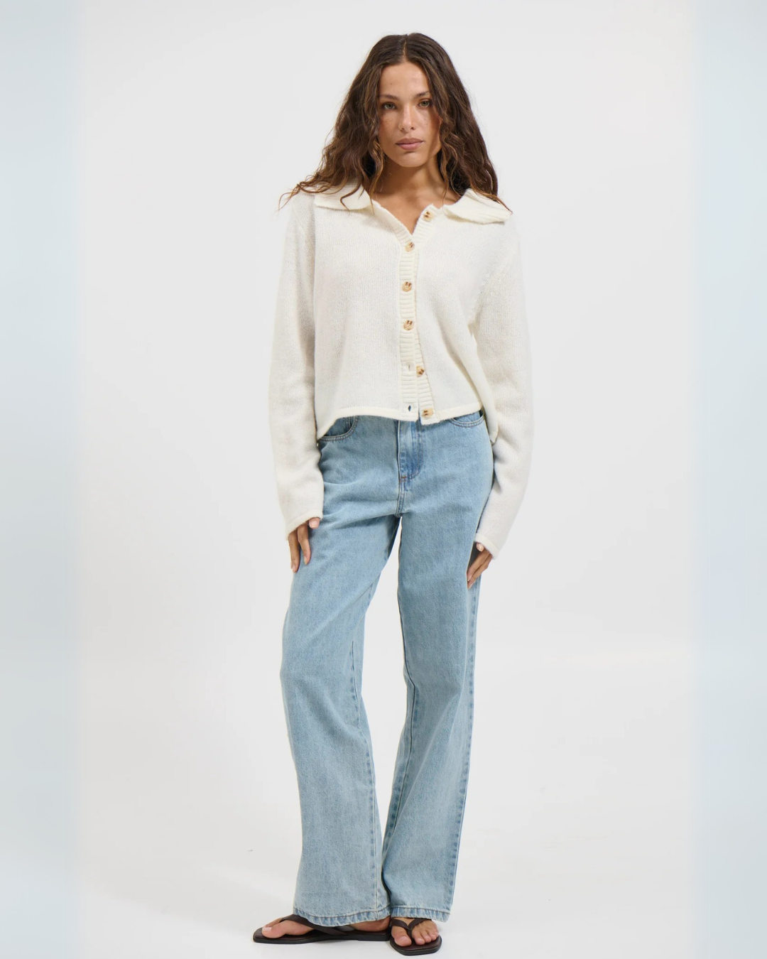 Cárdigan de Punto Suave con Botones y Cuello Oversized