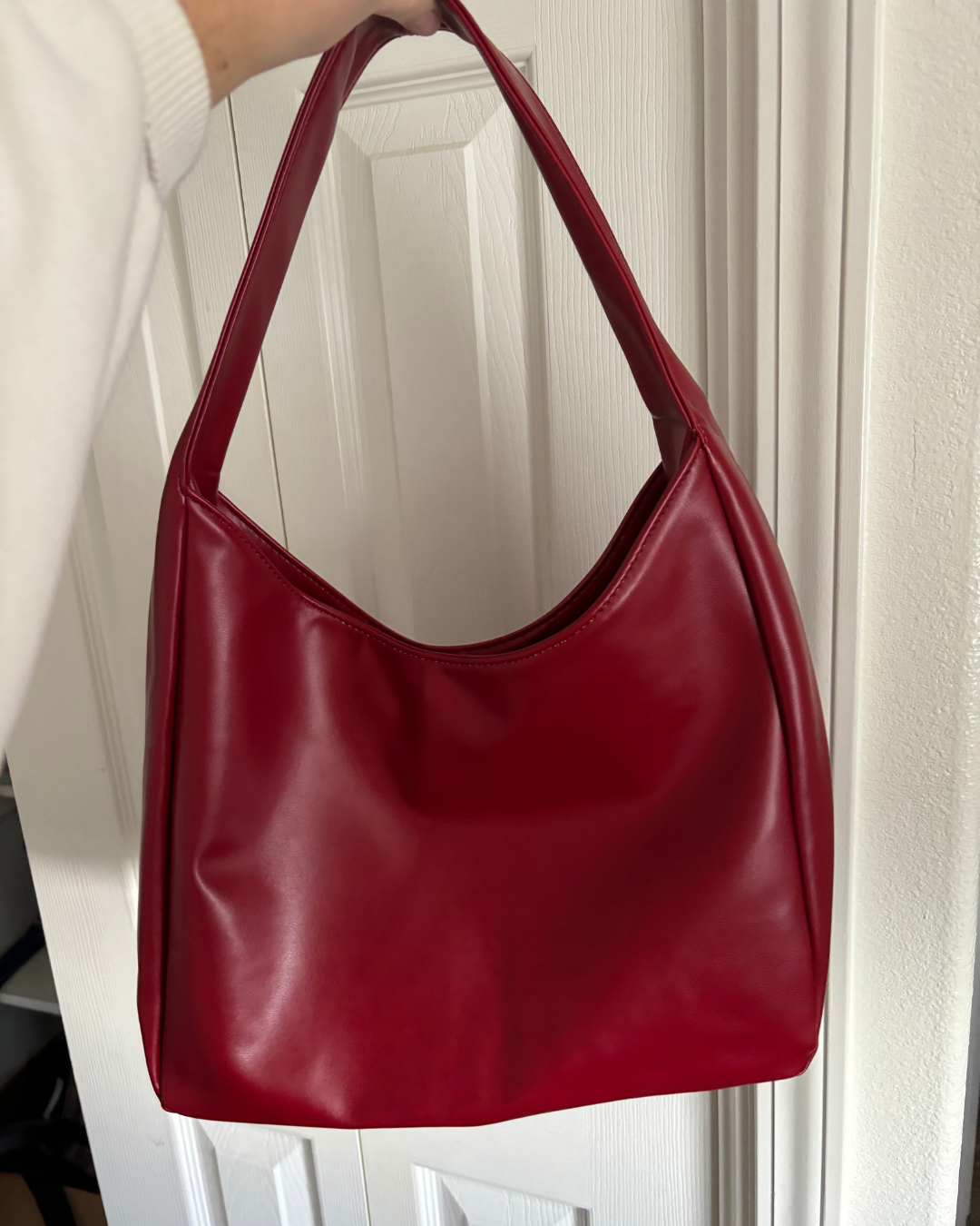 Bolsa de Cuero Premium de Diseño Atemporal y Espacio Perfecto