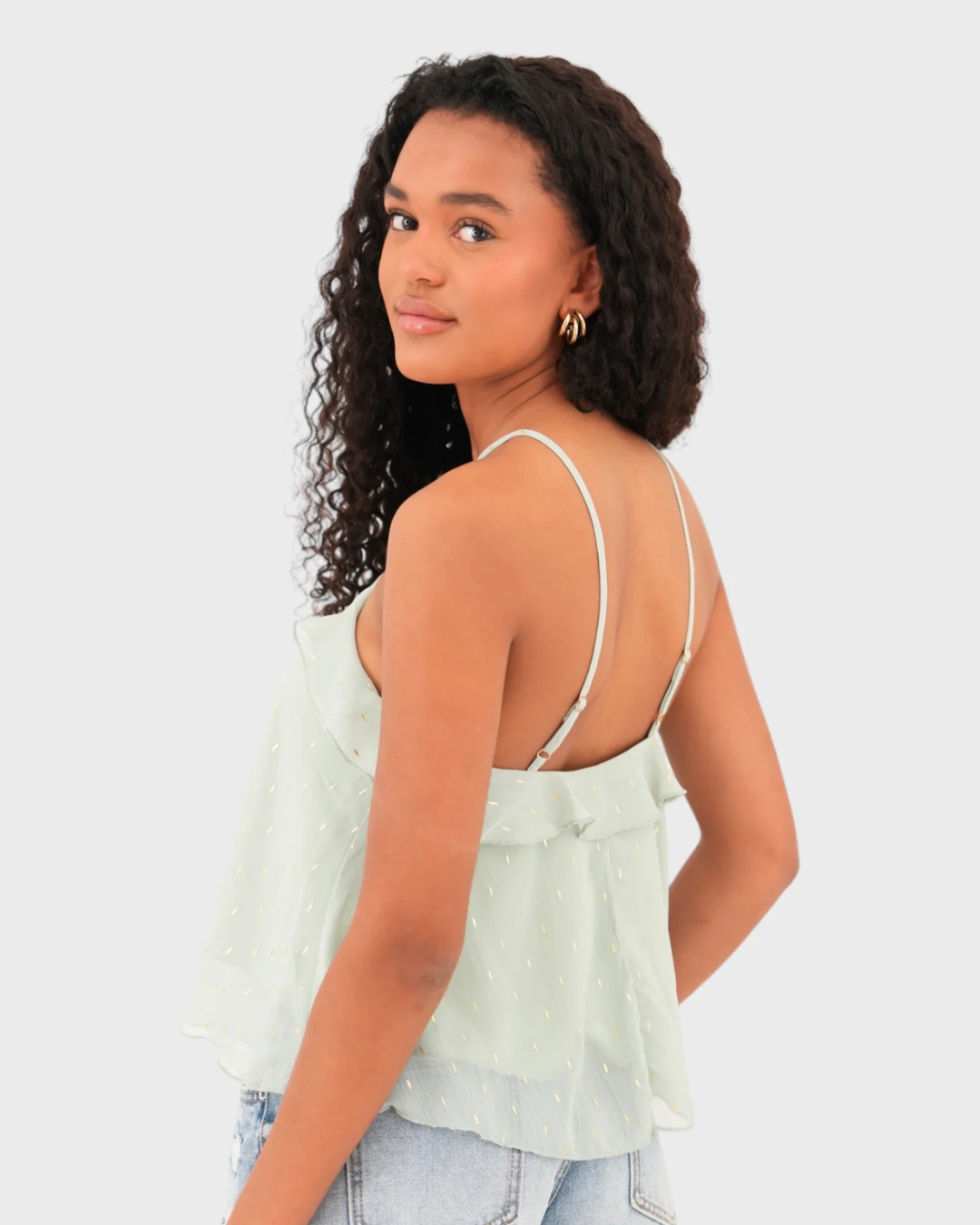 Top con volantes y escote cruzado en tejido ligero con detalles dorados (OFERTA 2X1)
