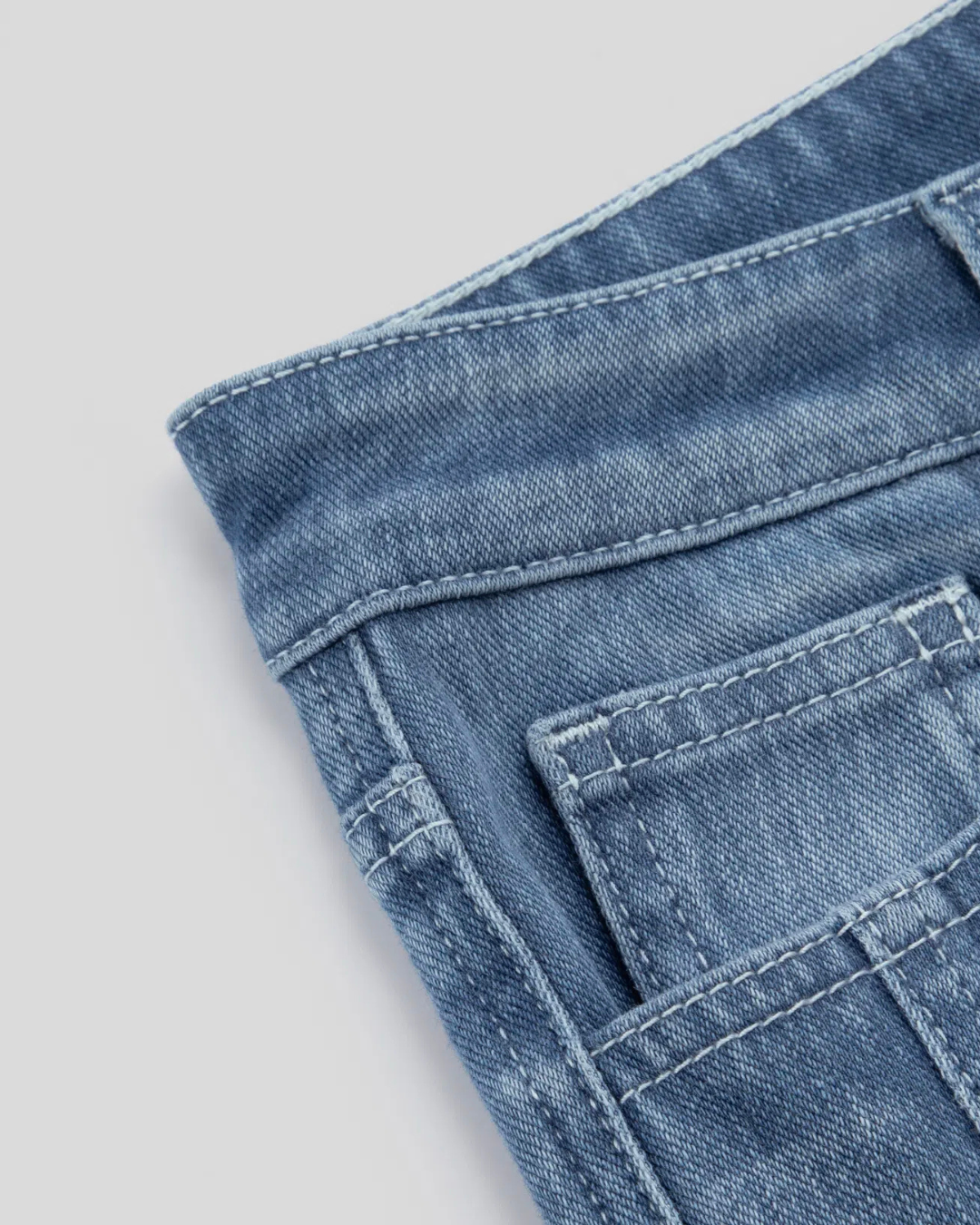 Pantalón Ajustado con Múltiples Bolsillos y Cierre de Cremallera para Mujer