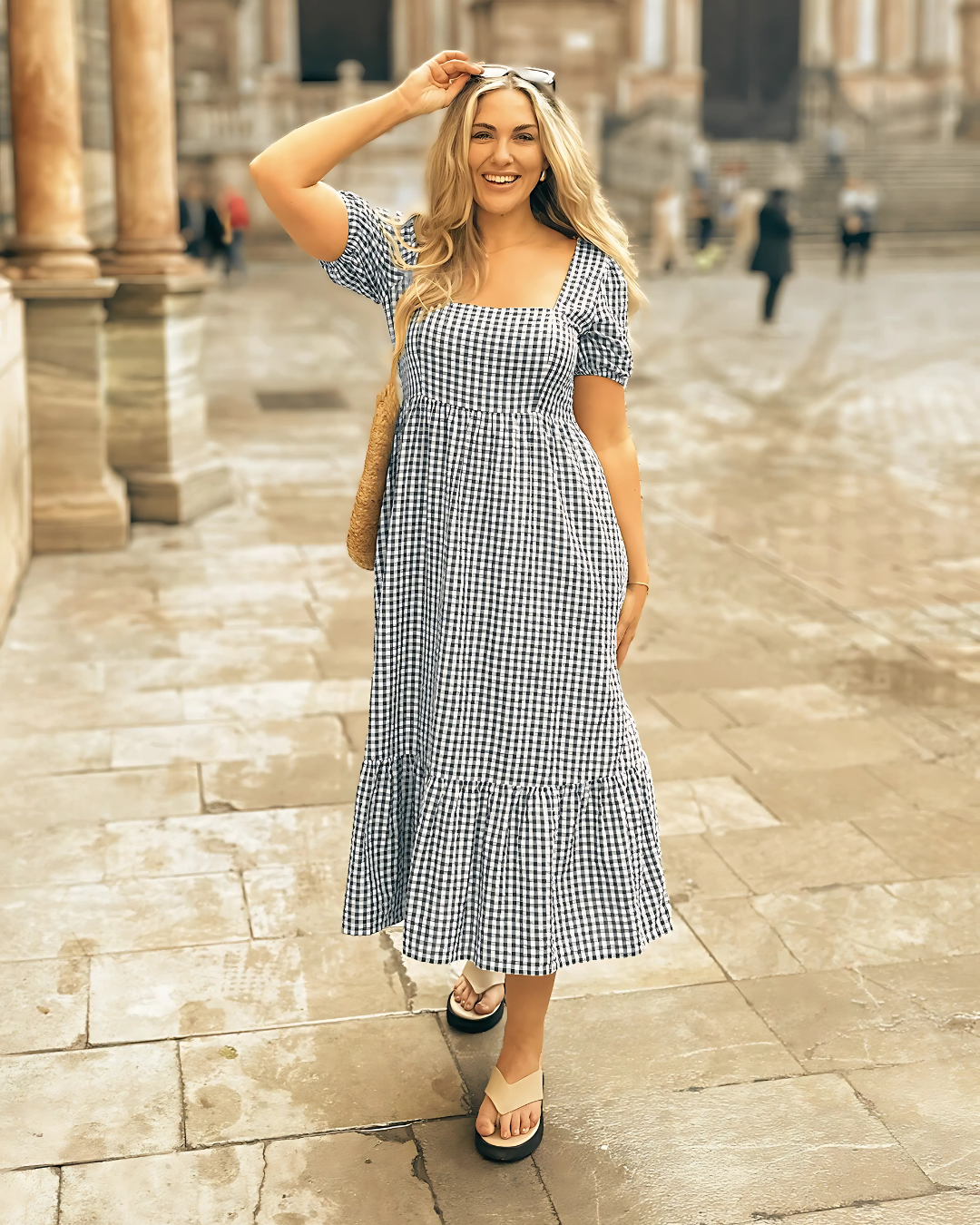 Vestido de Cuadros Gingham con Volados Estilo Fresco y Elegante