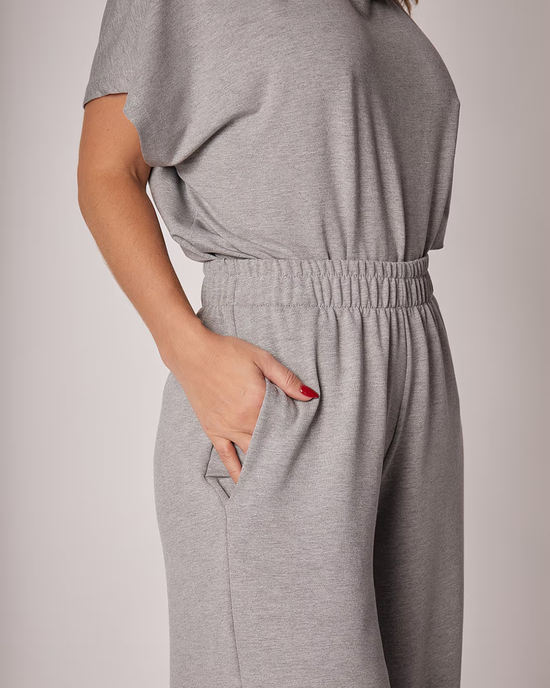 Conjunto Casual Dúo para Mujer en Gris Mezcla Versátil y Confortable