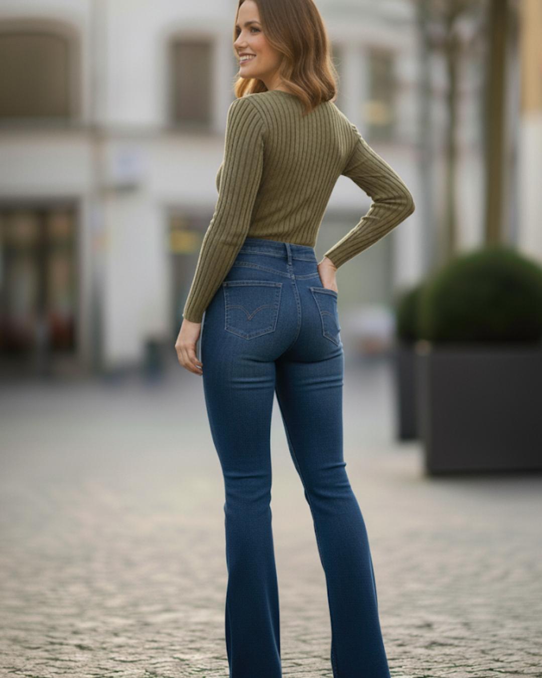 Pantalón de cintura alta acampanado
