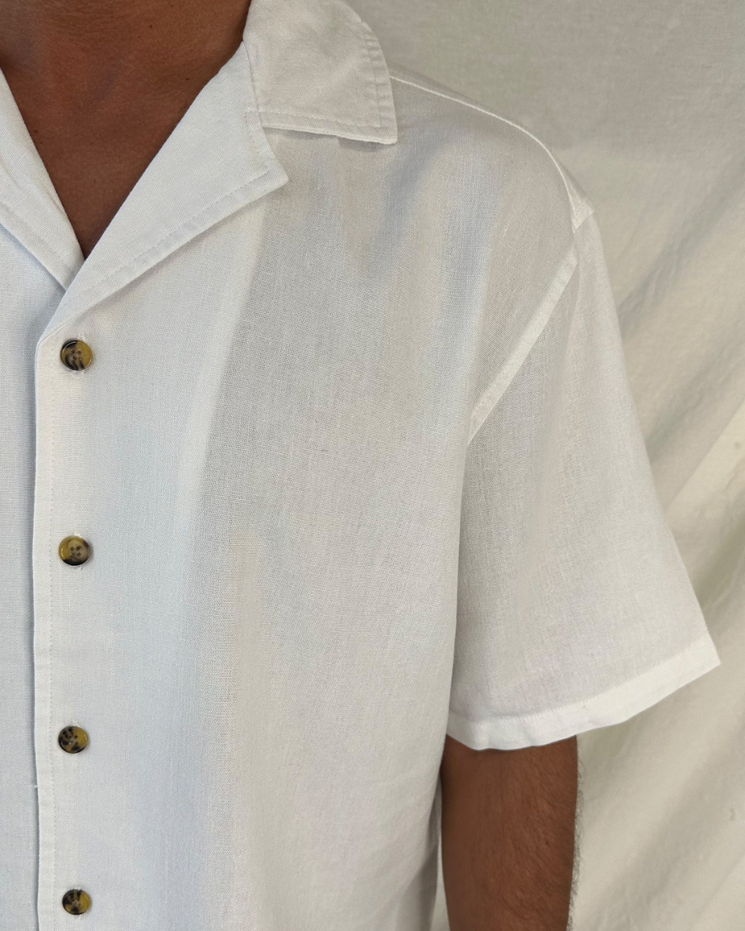 Camisa de Lino Frescura Natural y Estilo Refinado para Toda Ocasión
