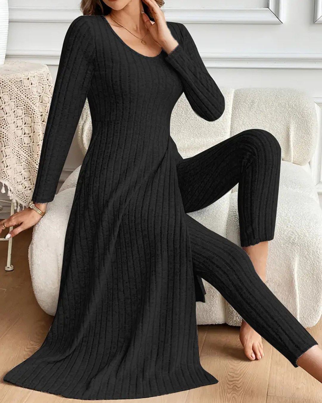 Conjunto de dos piezas con camisa de manga larga con cuello redondo y pantalones para mujer