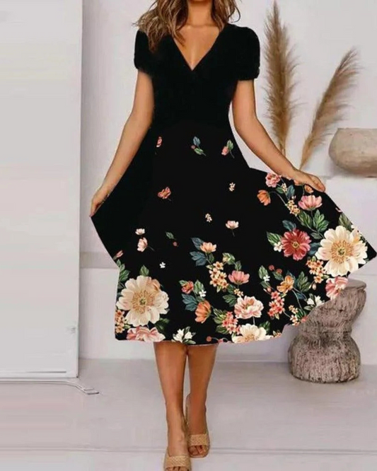 Vestido Holgado con Estampado Floral y Escote en V