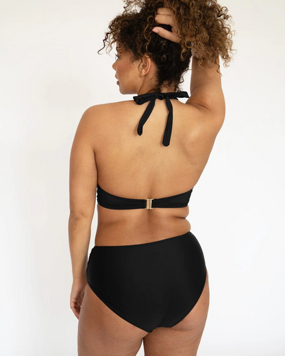Conjunto de Bikini con Diseño Elegante y Atemporal