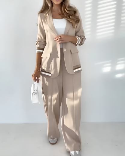 Conjunto Elegante de Blazer y Pantalón Palazzo en Beige Estilo Sofisticado y Moderno