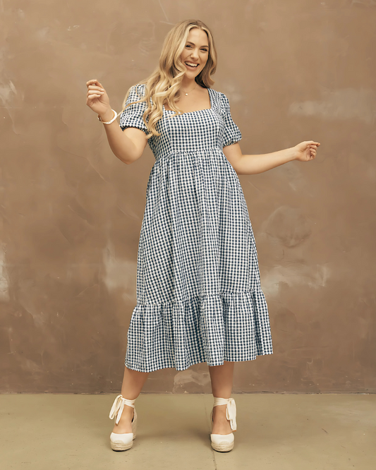 Vestido de Cuadros Gingham con Volados Estilo Fresco y Elegante