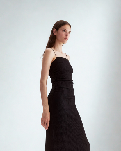 Vestido texturizado con tirantes finos para mujer