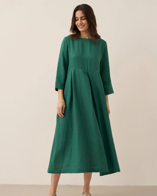 Vestido largo plisado de lino con cuello redondo
