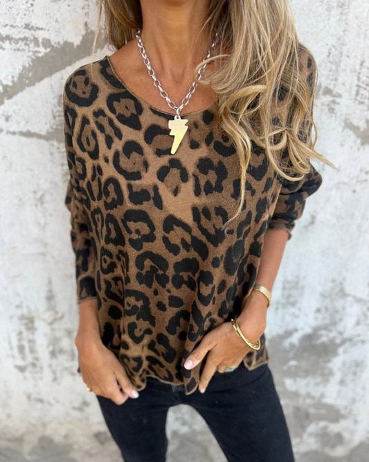 Blusa Elástica de Mujer con Estampado de Animal Print y Cuello Redondo