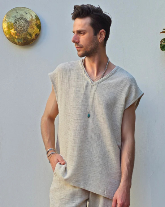 Camiseta con cuello en V y sin mangas para hombre