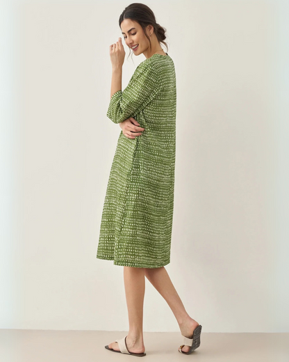 Vestido de Lino con Escote V de Lunares