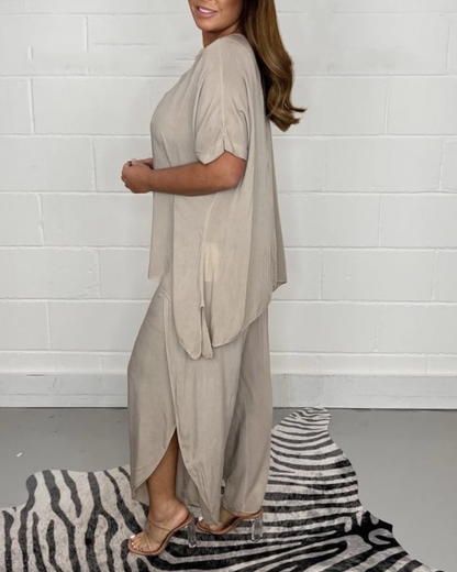 Conjunto de Dos Piezas con Pantalón Liso y Camisa de Manga Corta