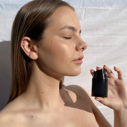 Base de Maquillaje 5 en 1 con Efecto Iluminador Translúcido y Tipo Filtro (OFERTA 2X1)