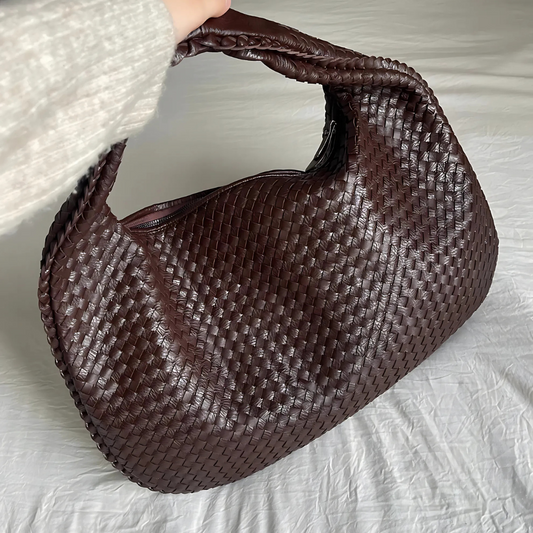 Bolsa de Cuero con Diseño Texturizado