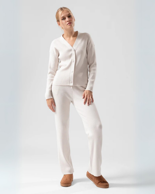 Conjunto de Dos Prendas de Punto Acanalado: Cárdigan y Pantalón para más Estilo y Comodidad