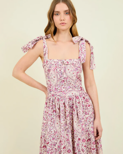 Vestido Floral Femenino  Frescura y Encanto en Cada Paso